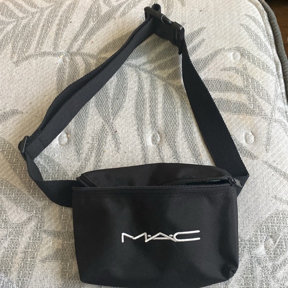Brand new limited edition Mac walking fanny pack with an adjustable strap - Picture 4 of 4